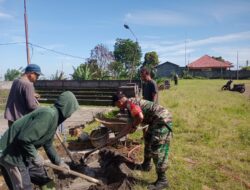 Babinsa Koramil Kintamani Kerja Bakti Bangun Lapangan Voli, Wujud Manunggal TNI dan Warga