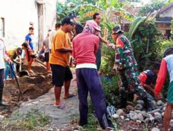 Tujuan Warga dan Babinsa Paguyangan Bangun Pos Kamling