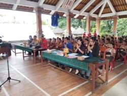 Babinsa Desa Selat Hadiri Peringatan Bulan Bung Karno Di Desa Binaan