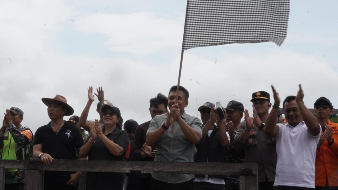 Wabup Ipat Buka Lomba Perahu Layar Di Teluk Gilimanuk