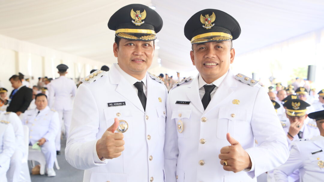 Pasangan Bang Ipat Resmi Menjabat   Bupati Jembrana Periode 2025-2030 