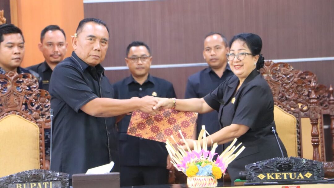 Rapat Paripurna III DPRD Jembrana Sampaikan Rekomendasi Atas LKPJ 2024