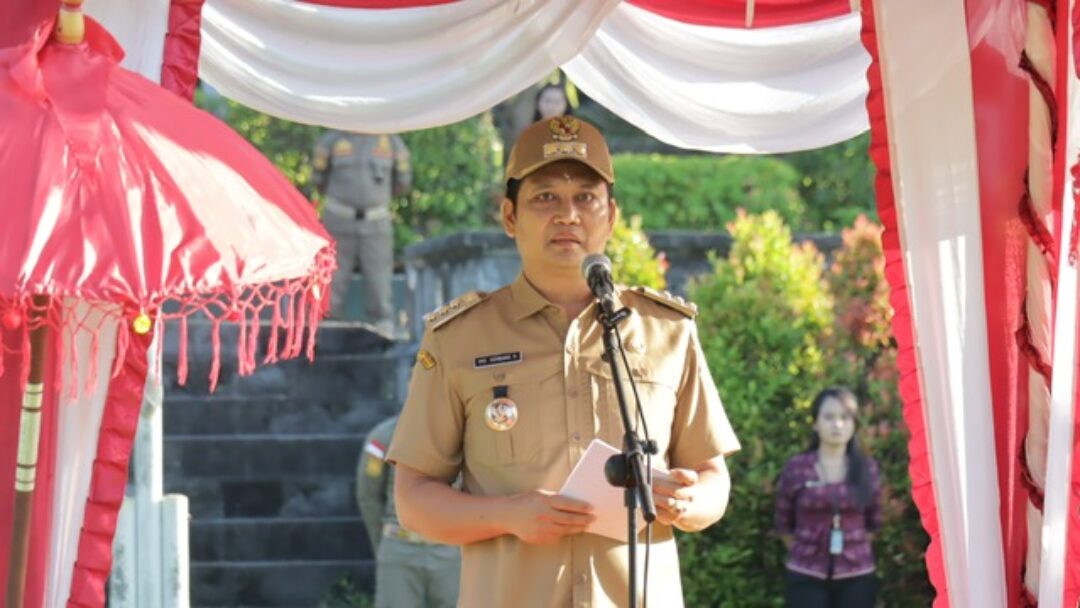 Pesan Bupati Kembang Hartawan Kepada Pegawai : Jadilah Pelayan Rakyat