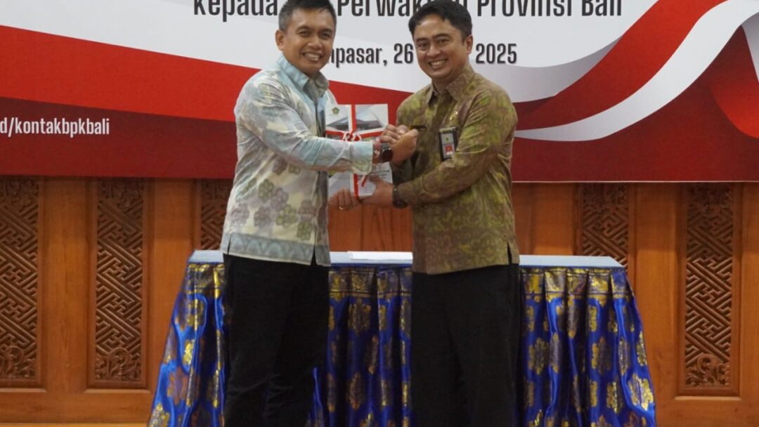 Komitmen Pertahankan Opini WTP, Wabup Ipat Serahkan LKPD Unaudited Kepada BPK RI Provinsi Bali