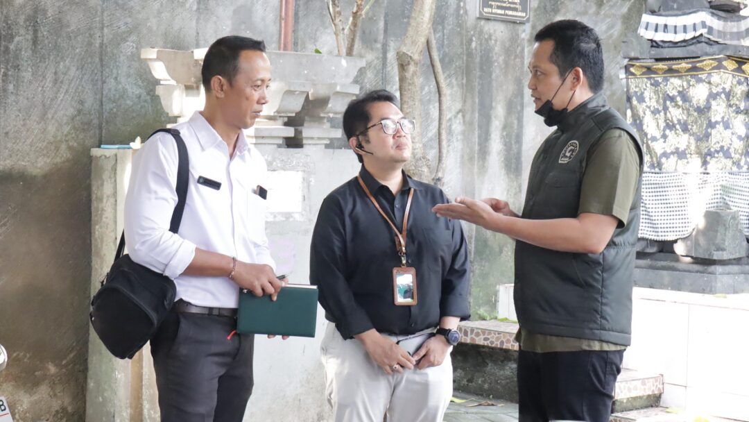 Prioritas 100 Hari Kerja, Bupati Kembang Tinjau Renovasi Rumah Singgah Warga Jembrana Di Denpasar