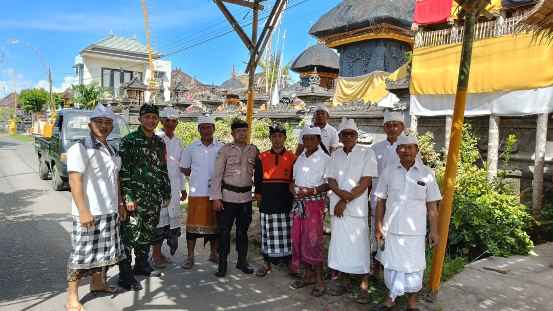 Sinergi Tiga Pilar, Pengamanan Karya Adat di Pura Gede Budeng Berjalan Kondusif