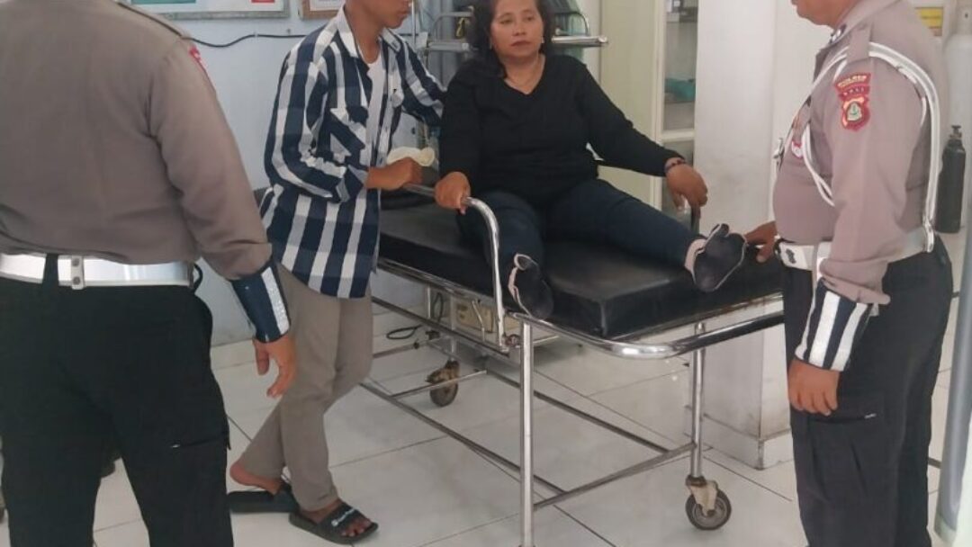 Pengendara Motor Tabrak Samping, Seorang Perempuan Alami Luka di Kepala