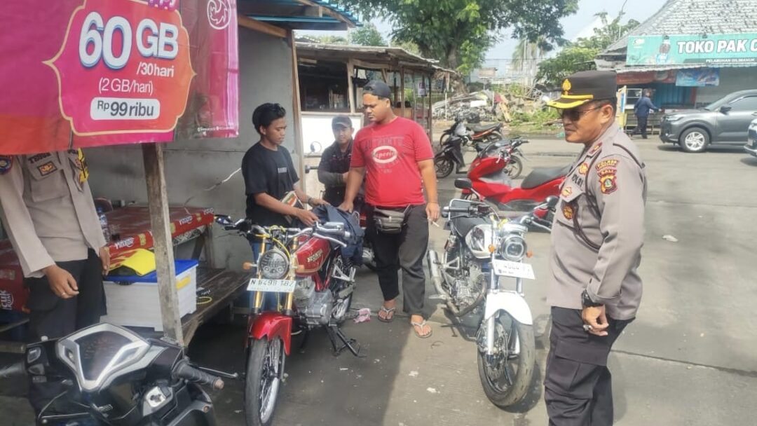 Jalin Komunikasi Lewat “Jumat Curhat” Kapolsek Gilimanuk Perkuat Hubungan Antara Kepolisian Dan Masyarakat