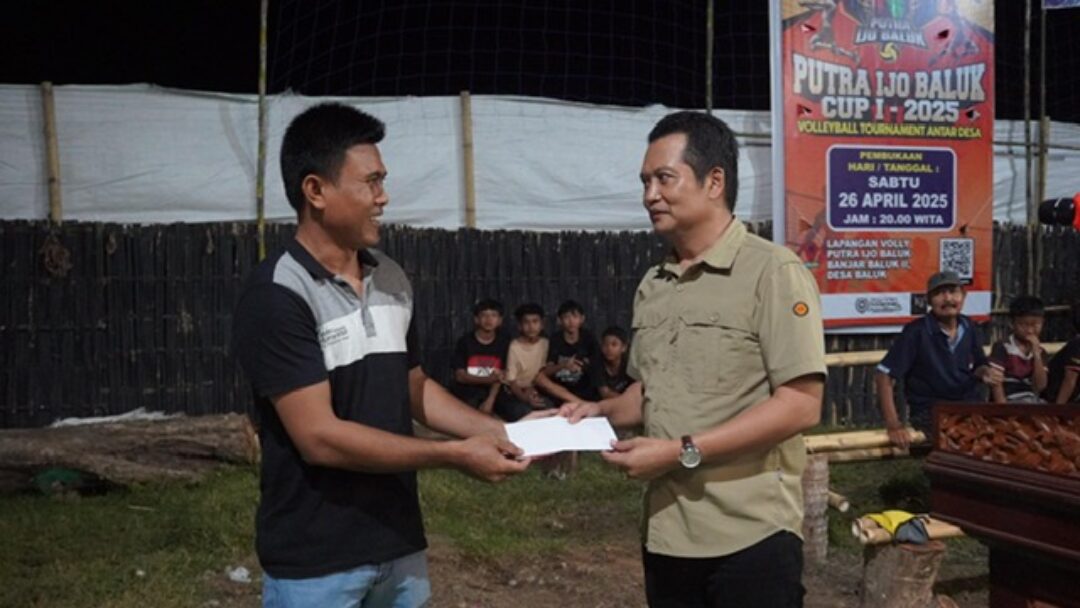 Komitmen Bupati Kembang Majukan Olahraga Voli Di Jembrana, Janjikan Hadiah Lapangan Voli Indoor Rp 2 Miliar Untuk Desa Pemenang
