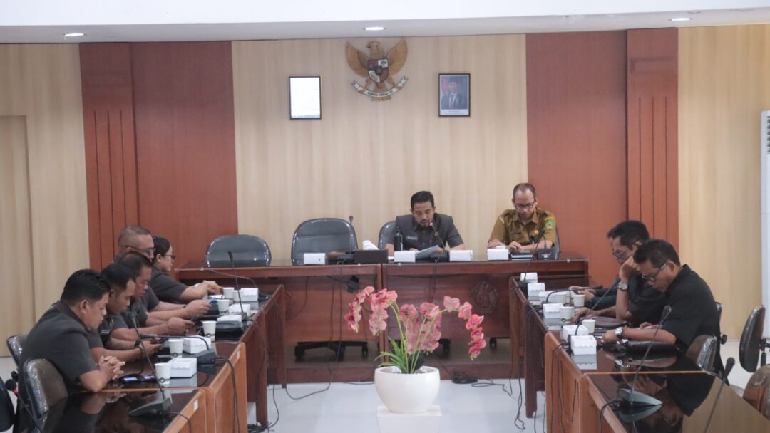 Bapemperda DPRD Jembrana Gelar Rapat Bahas Ranperda Ketenagakerjaan, Soroti LPK Swasta dan Perbaikan Substansi Pasal