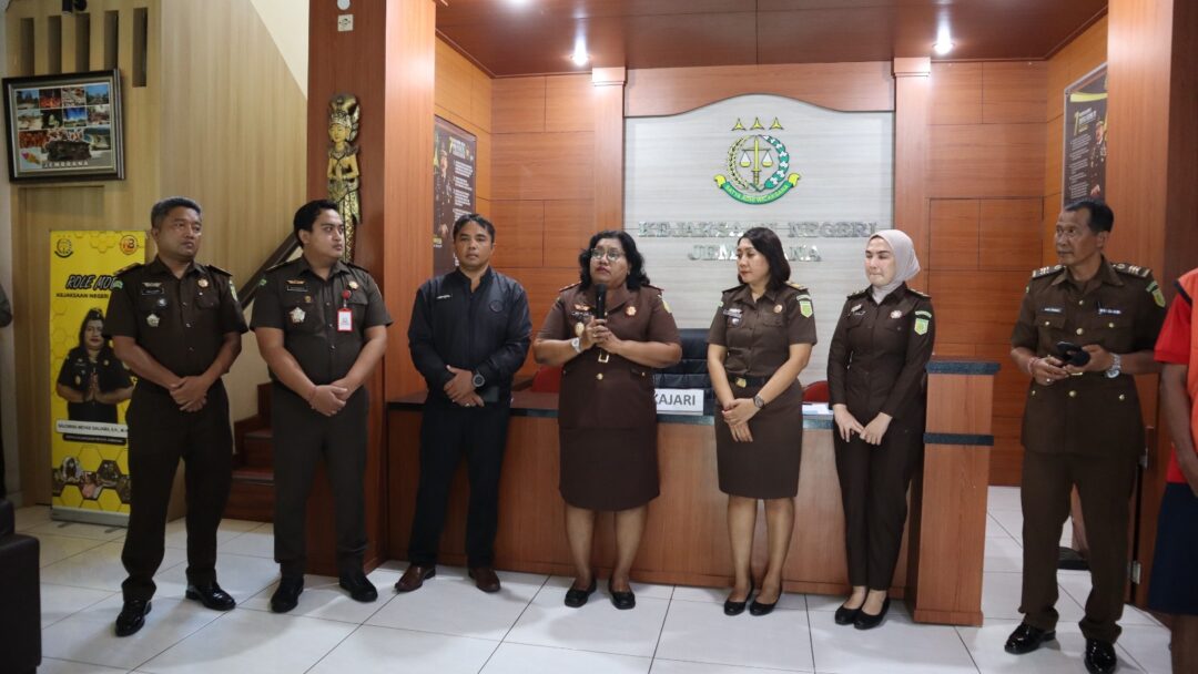 Kejari Jembrana Gelar Restorative Justice, Efendi Bebas Usai Kembalikan Motor Curian