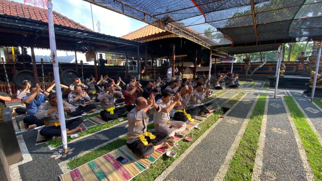 Binrohtal Polres Jembrana: Bangun Integritas Lewat Pendekatan Spiritual