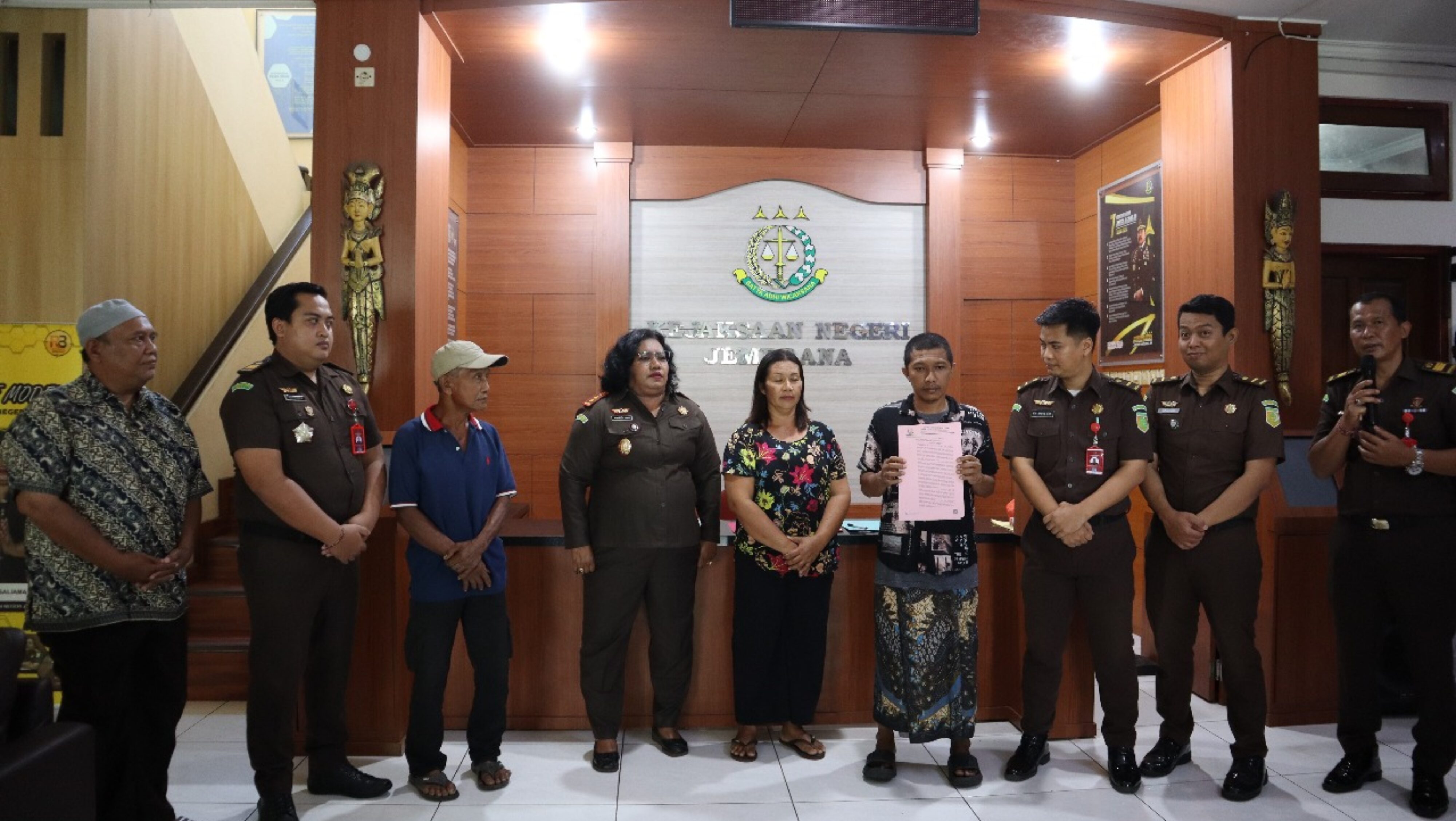 Kejari Jembrana Selesaikan Kasus Penadahan Melalui Keadilan Restoratif