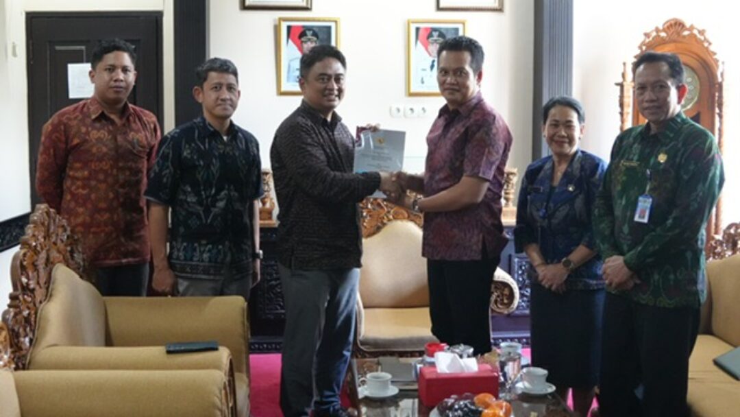 Penyerahan LHP, Bupati Kembang Ajak Parpol Tertib Administrasi Dan Bijak Gunakan Dana Daerah