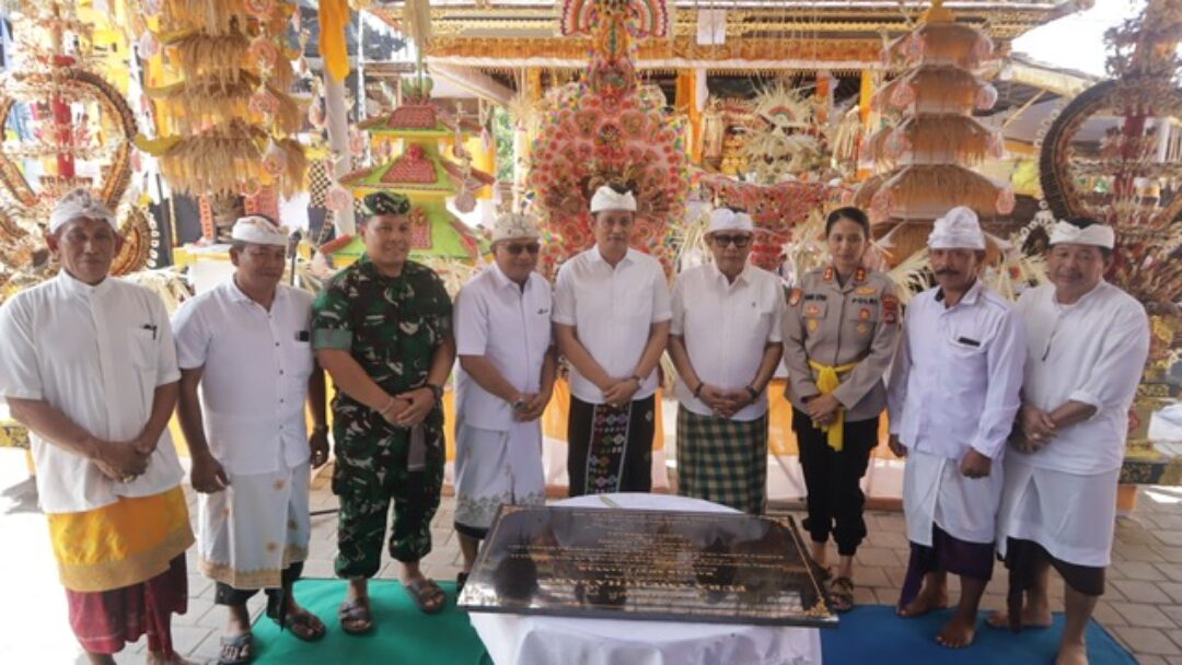 Bupati Kembang Hadiri Karya Ngenteg Linggih Pura Amertha Sari Yehembang Kauh