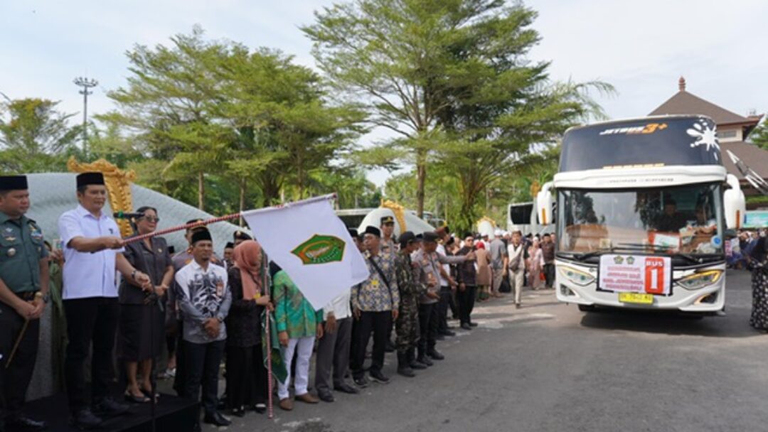 Puluhan Jemaah Haji Jembrana Diberangkatkan Menuju Mekkah