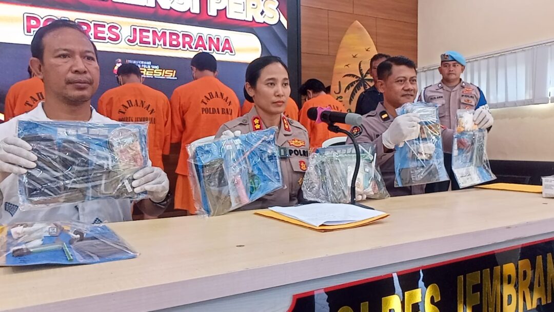 Polres Jembrana Gelar Konferensi Pers Pengungkapan Kasus Penyalahgunaan Narkotika, Tujuh Pengedar Sabu Diamankan