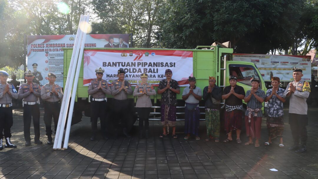 Kapolres Jembrana Serahkan Bantuan Pipanisasi Dari Polda Bali, 300 KK Di Desa Pergung Akan Nikmati Air Bersih