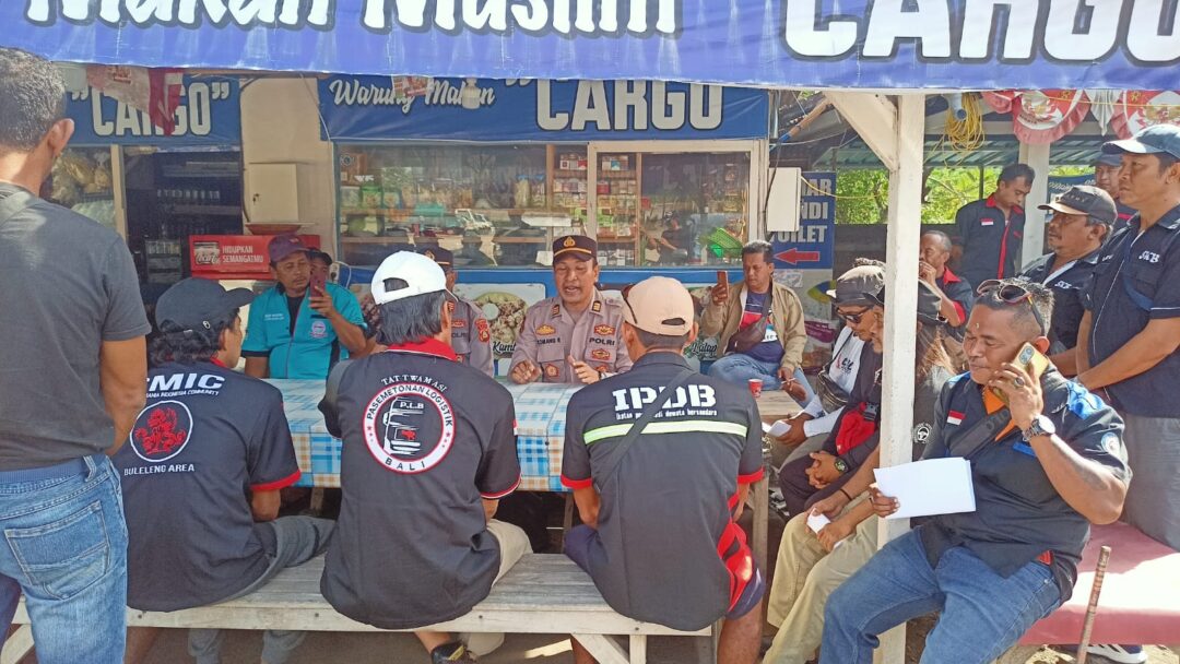 Polres Jembrana Amankan Aksi Solidaritas GAPIBA Dan KTJ Di Gilimanuk, Aksi Mogok Kerja Berlangsung Damai