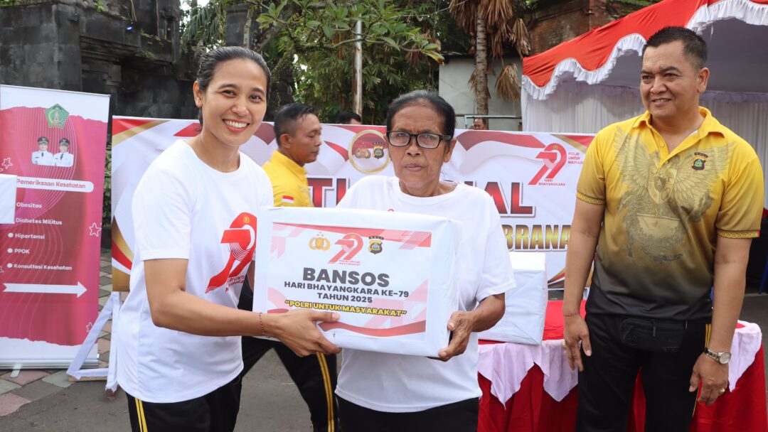 Sambut Hari Bhayangkara Ke-79, Polres Jembrana Gelar Car Free Day Dan Baksos Di Simpang Sudirman