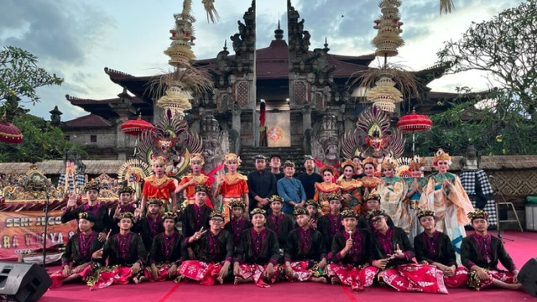 Tampil Heroik Dipanggung, Sanggar Seni Kumara Widya Suara Sekaa Jegog Jembrana Bawakan Lima Garapan Tari Di PKB 2025