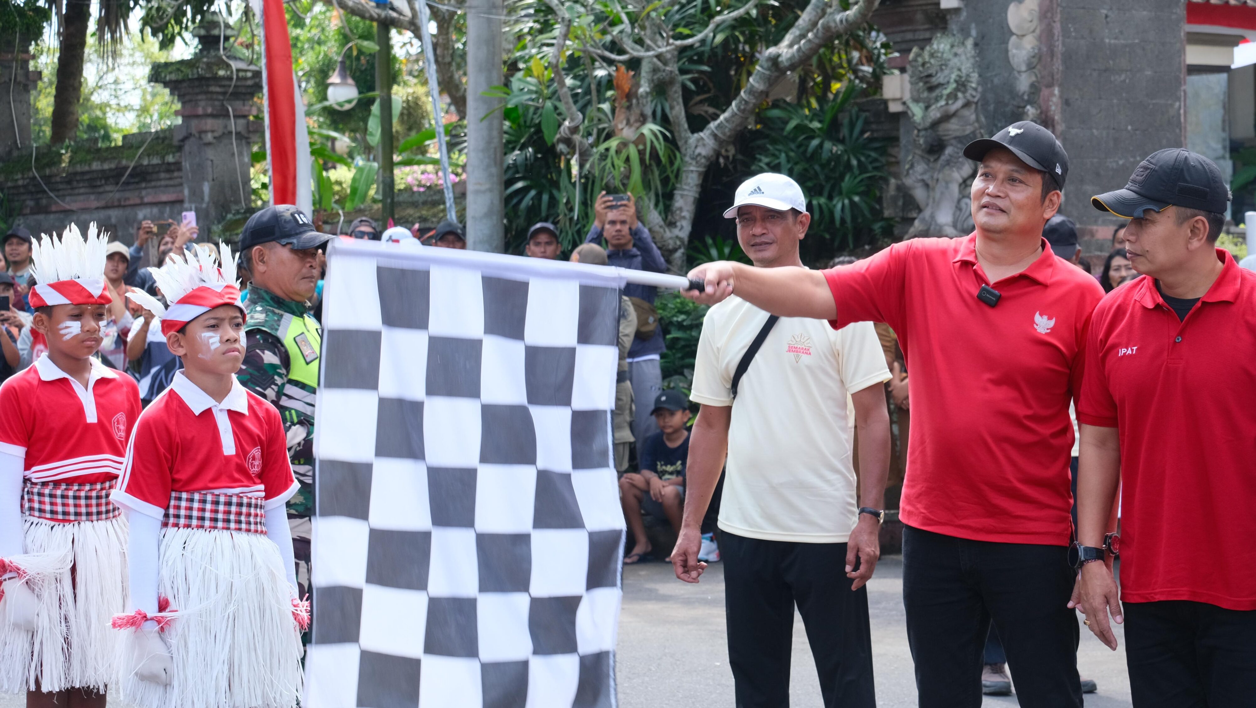 Meriah, Ratusan Siswa SD Di Jembrana Ikut Lomba Gerak Jalan HUT RI Ke-80